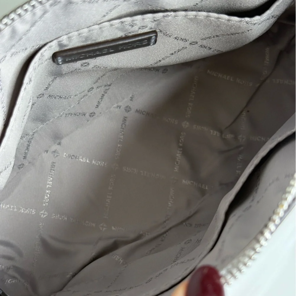 3 pcs MICHAEL KORS Jet Set Travel Dome Crossbody Bag, Coinpouch & Purse Hook! - Picture 8 of 15